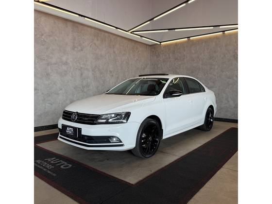 VOLKSWAGEN JETTA 2.0 TSI HIGHLINE 211CV GASOLINA 4P TIPTRONIC VOLKSWAGEN JETTA 2.0 TSI HIGHLINE 211CV GASOLINA 4P TIPTRONIC